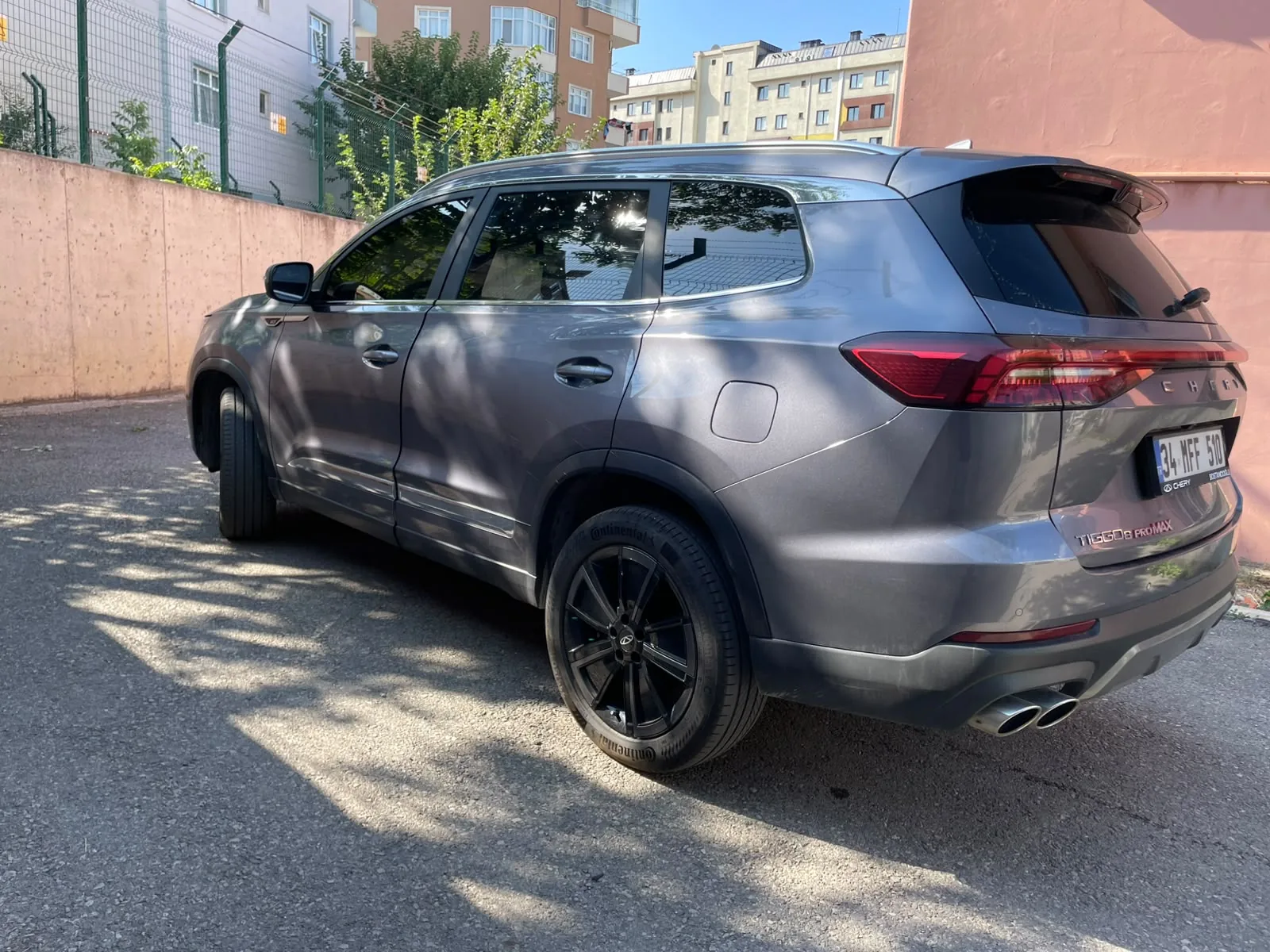 Gri SUV arka cam filmi